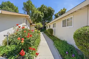 26831 Ave Of The Oaks, Newhall, CA 91321 - Photo 13