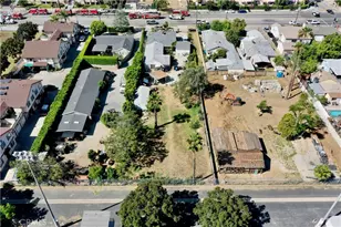10918 Laurel Canyon, San Fernando, CA 91340 - Photo 27