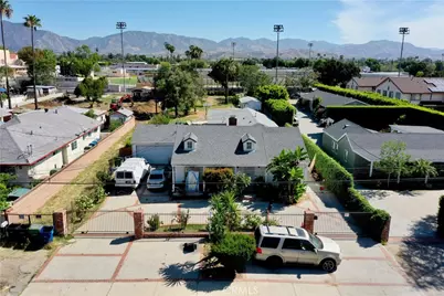 10918 Laurel Canyon, San Fernando, CA 91340 - Photo 17