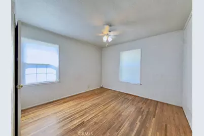 10918 Laurel Canyon, San Fernando, CA 91340 - Photo 11