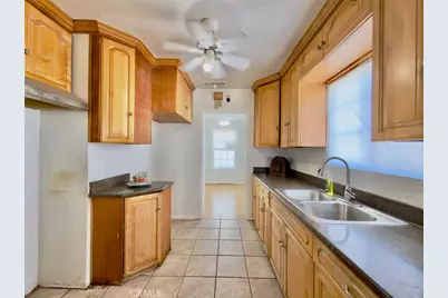 10918 Laurel Canyon, San Fernando, CA 91340 - Photo 5