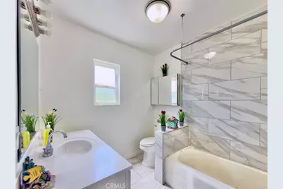 10918 Laurel Canyon, San Fernando, CA 91340 - Photo 9