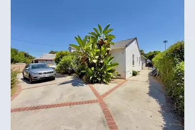 10918 Laurel Canyon, San Fernando, CA 91340 - Photo 3