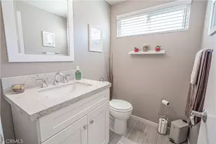 27939 Caraway Ln, Saugus, CA 91350 - Photo 11