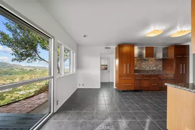 7027 Macapa, Los Angeles, CA 90068 - Photo 35