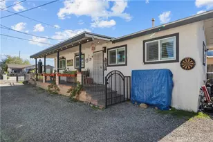 318 Sycamore St, Santa Paula, CA 93060 - Photo 1