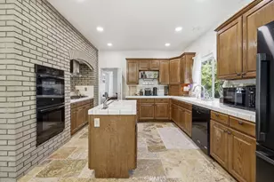 41830 Stratford Cir, Palmdale, CA 93551 - Photo 13