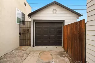 1350 Carlton Dr, Glendale, CA 91205 - Photo 25