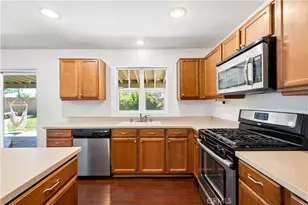 43023 Artesia Ct, Lancaster, CA 93535 - Photo 9