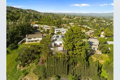 16015 Jeanne Ln, Encino, CA 91436 - Photo 55
