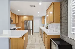 27247 Marisa Dr, Canyon Country, CA 91387 - Photo 9