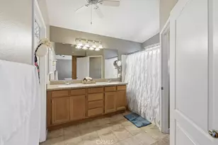 27247 Marisa Dr, Canyon Country, CA 91387 - Photo 15