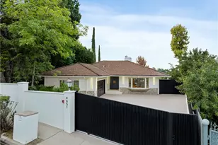 4651 Ellenita Ave, Tarzana, CA 91356 - Photo 3