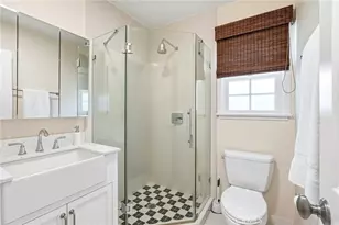 11656 Margate St, Valley Village, CA 91601 - Photo 17
