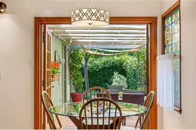 11656 Margate Street, Valley Village, CA 91601 - Photo 3