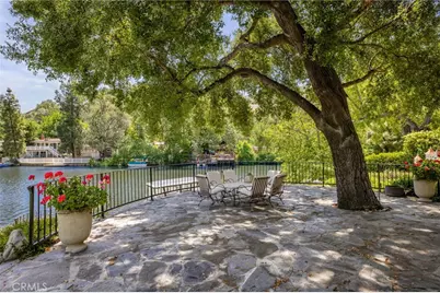 2210 Triunfo Place, Agoura Hills, CA 91301 - Photo 23