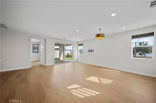 20560 Galloway Dr, Saugus, CA 91350 - Photo 11