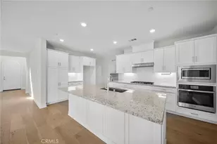 20560 Galloway Dr, Saugus, CA 91350 - Photo 17
