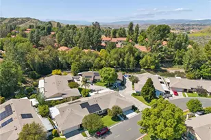 26311 Green Terrace Dr, Newhall, CA 91321 - Photo 35
