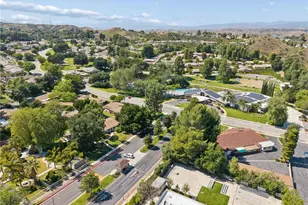 26311 Green Terrace Dr, Newhall, CA 91321 - Photo 39