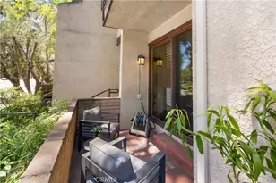 21801 Burbank, Woodland Hills, CA 91367 - Photo 11