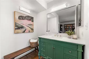 21801 Burbank, Woodland Hills, CA 91367 - Photo 29