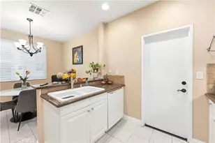 19527 Opal Ln, Saugus, CA 91350 - Photo 25
