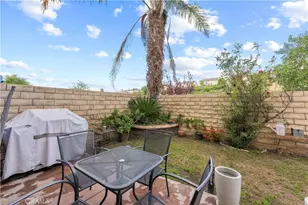 19527 Opal Ln, Saugus, CA 91350 - Photo 7