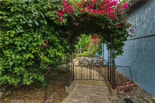 11592 Kling St, Toluca Lake, CA 91602 - Photo 35