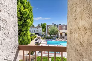 18344 Collins St, Tarzana, CA 91356 - Photo 17
