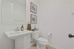 27624 Solana, Saugus, CA 91350 - Photo 21