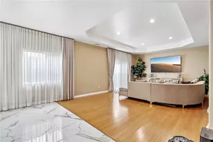 6921 Kian Ct, Van Nuys, CA 91406 - Photo 9