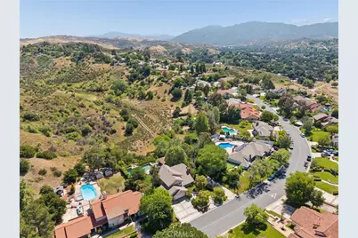 22043 Parvin, Saugus, CA 91350 - Photo 71