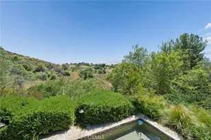 22043 Parvin, Saugus, CA 91350 - Photo 17
