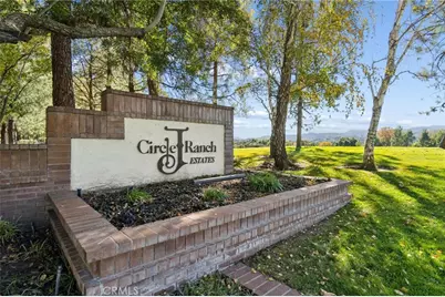 22043 Parvin, Saugus, CA 91350 - Photo 73