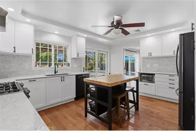 23521 Styles Street, Woodland Hills, CA 91367 - Photo 11