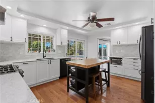 23521 Styles St, Woodland Hills, CA 91367 - Photo 11