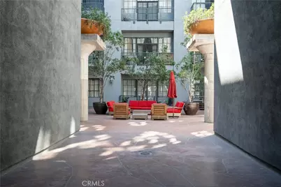 420 S San Pedro #402, Los Angeles, CA 90013 - Photo 21