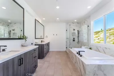 17701 Ridgeline Court, Saugus, CA 91350 - Photo 29
