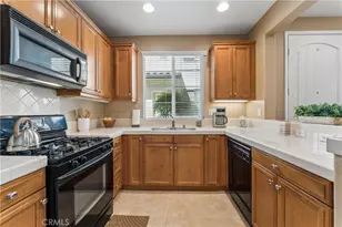 28458 Santa Rosa, Saugus, CA 91350 - Photo 7
