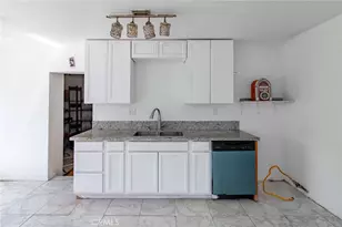 16413 Downey, Paramount, CA 90723 - Photo 9