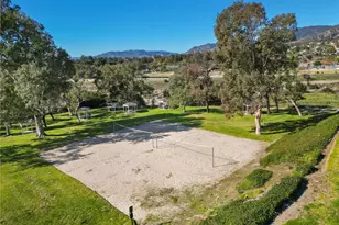13691 Gavina Ave, Sylmar, CA 91342 - Photo 31