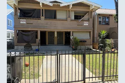 910 W 40th Place, Los Angeles, CA 90037 - Photo 1