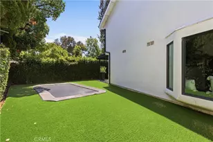 13130 Albers, Sherman Oaks, CA 91401 - Photo 37