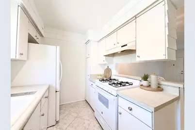 6041 Fountain Park Lane #11, Woodland Hills, CA 91367 - Photo 5