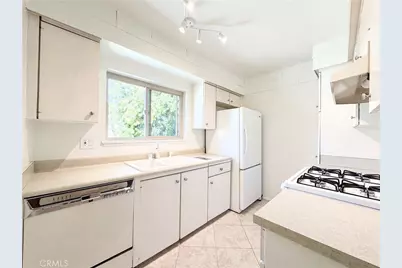 6041 Fountain Park Lane #11, Woodland Hills, CA 91367 - Photo 11