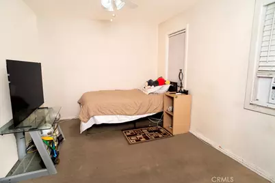 708 W 40th, Los Angeles, CA 90037 - Photo 27