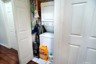 708 W 40th, Los Angeles, CA 90037 - Photo 25