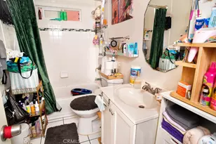 708 W 40th, Los Angeles, CA 90037 - Photo 35
