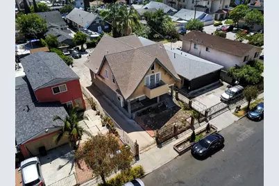 708 W 40th, Los Angeles, CA 90037 - Photo 9